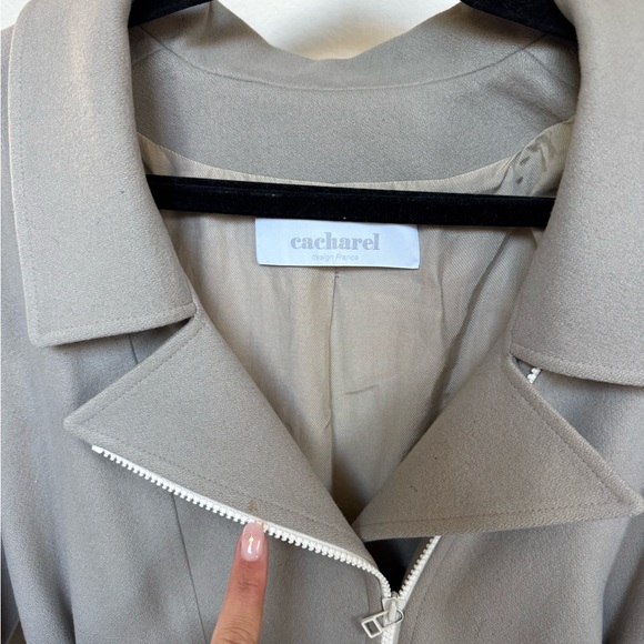 Cacharel 100% wool jacket / coat size 8 gray and white - Picture 10 of 11